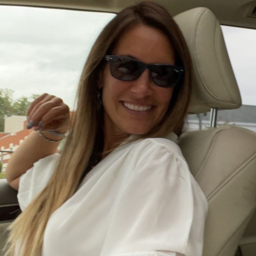 Meet your Posher, Holly